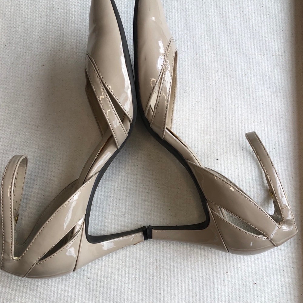 Adrienne Vittadini Patented Leather Nude shoes